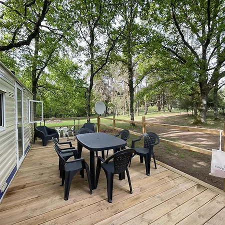 Campsite Mobile En Foret